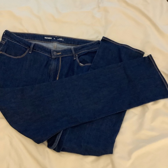 Three pair of ladies jeans - selling as one lot Old Navy, Brooks Brothers - Picture 5 of 9